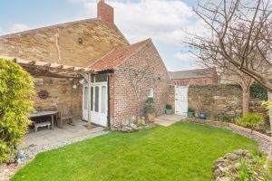 Photo 21- click for photo gallery